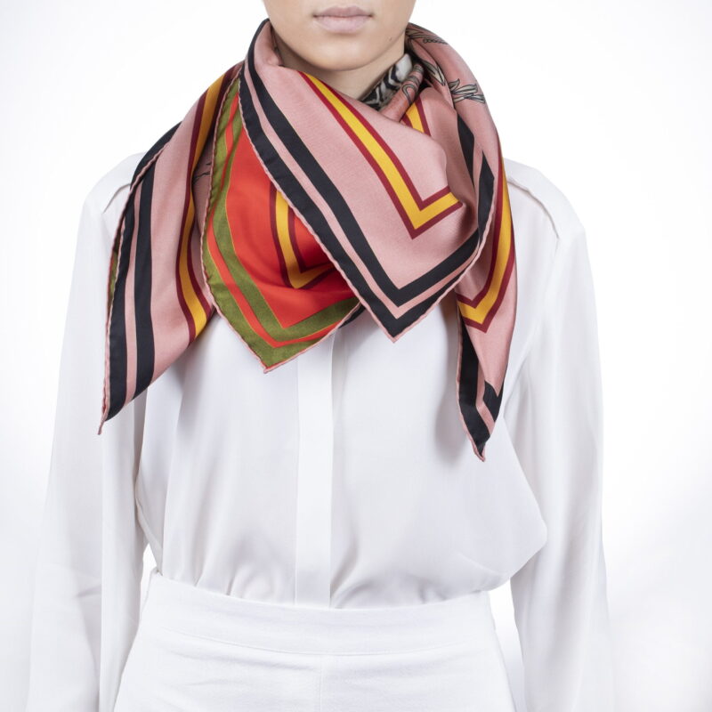 Vasco Núñez de Balboa Double-sided silk scarf 90